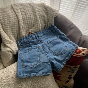 Super Cute Bullhead High Rise Booty Shorts 23